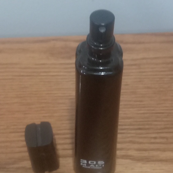 305 Miami cologne 3/4 full - Picture 4 of 4